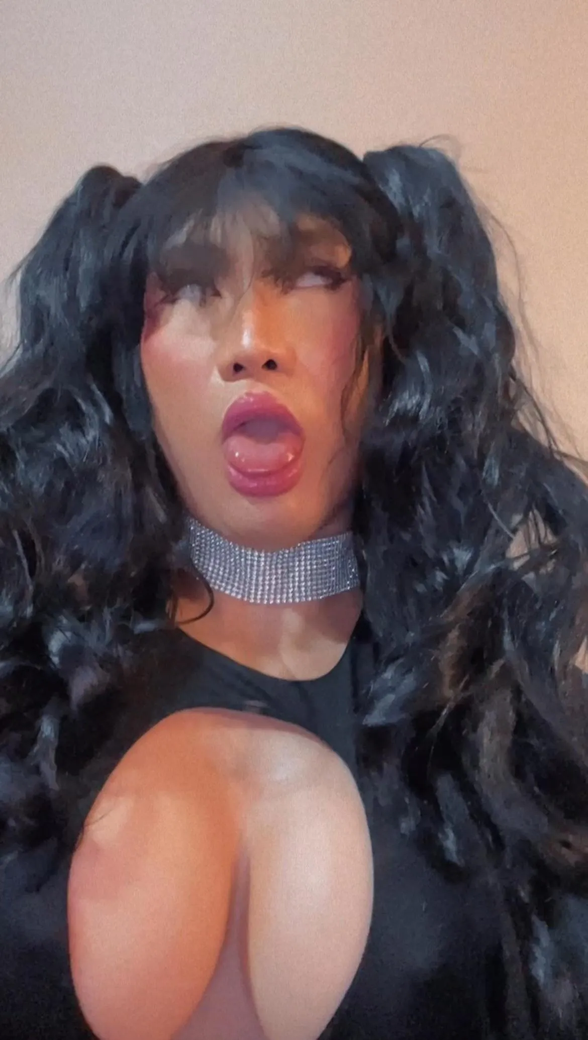 29 slut hosting in Lakeview till 5pm -12am. Stop by drop your pants please daddy