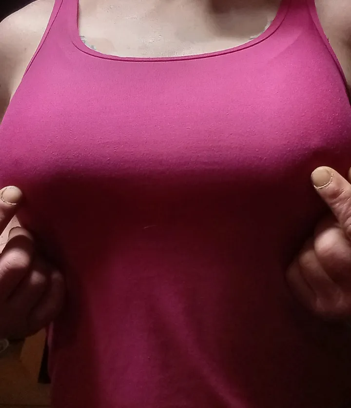 Anyone wat to come to Nanty glo and get sucked off? 40M4A