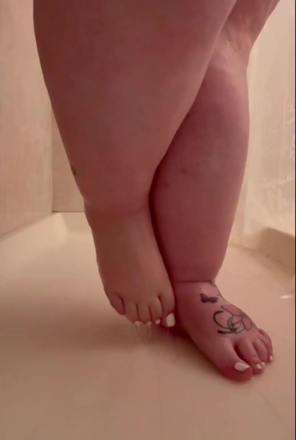 BBW legs in the shower