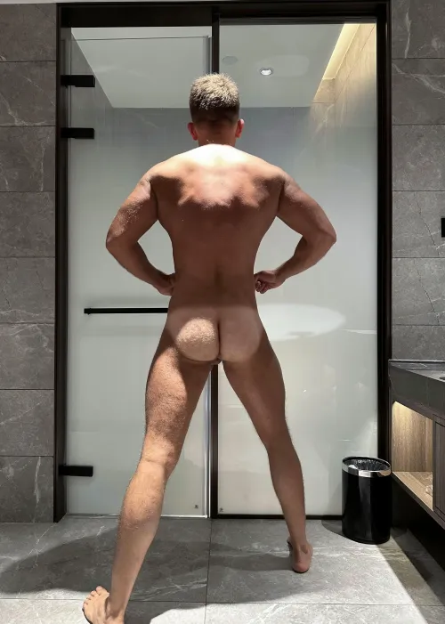 Do u love ❤️ the boys with a cotton 🍑tail?