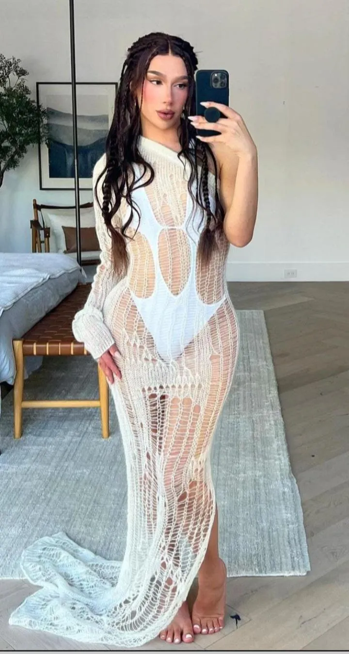 Dolled up James is the best and them feet😩