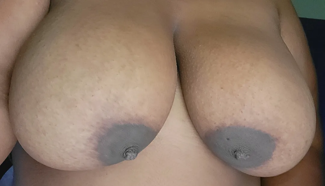 Happy Monday 💦 👅