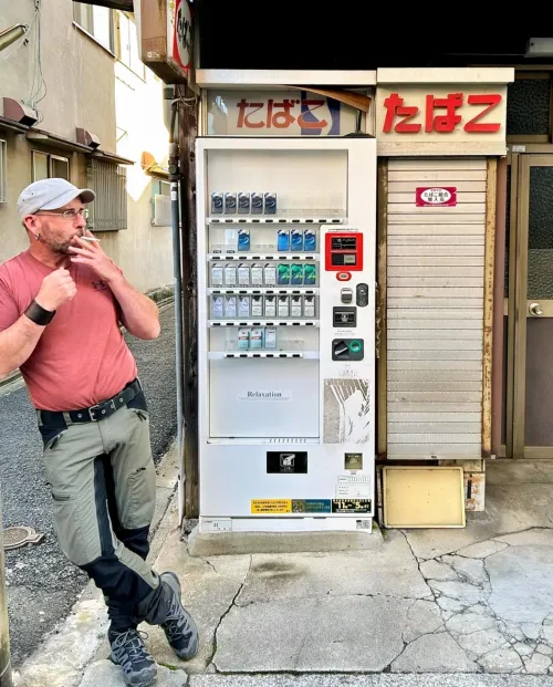 Having a smoke in Kyoto