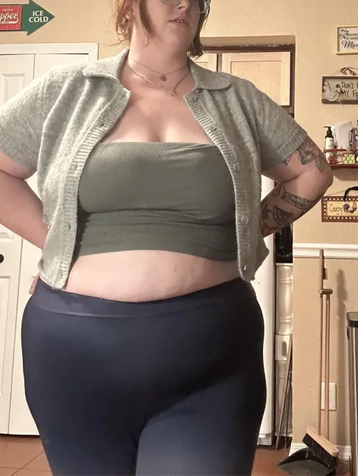 💕hip dips are as good as the booty😈