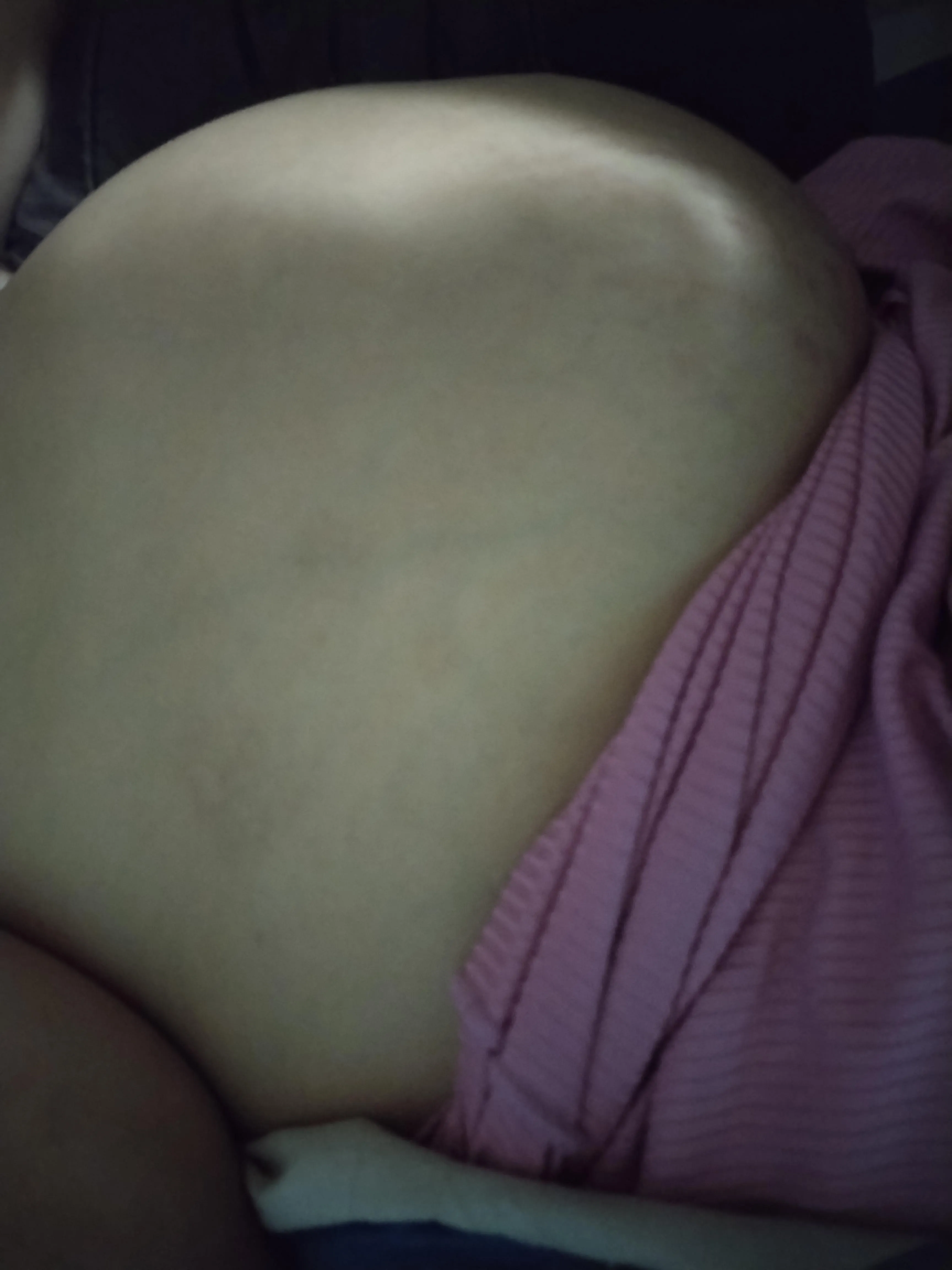 I love being pregnant and rubbing my belly