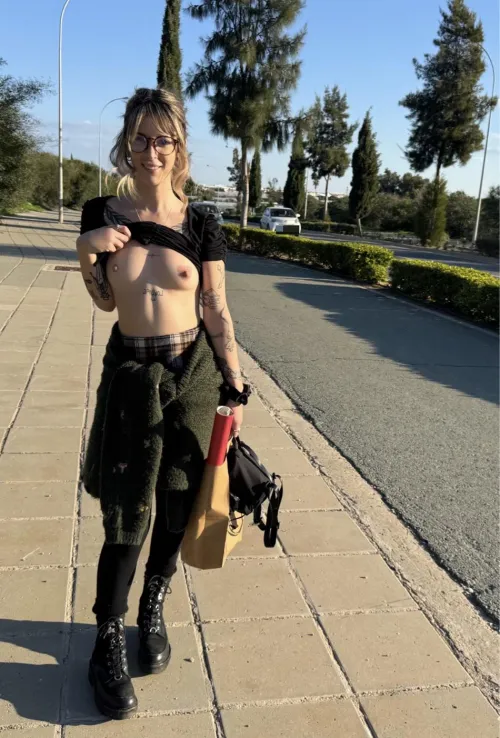 I wonder if anyone in their cars saw 😅