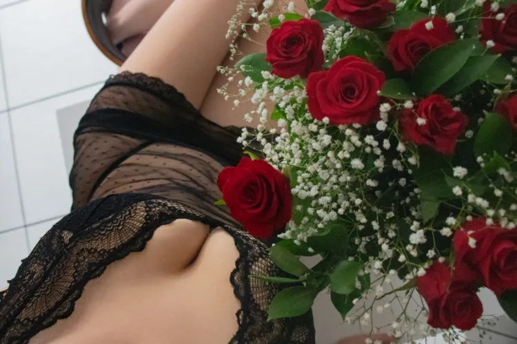 Love my red roses 🌹