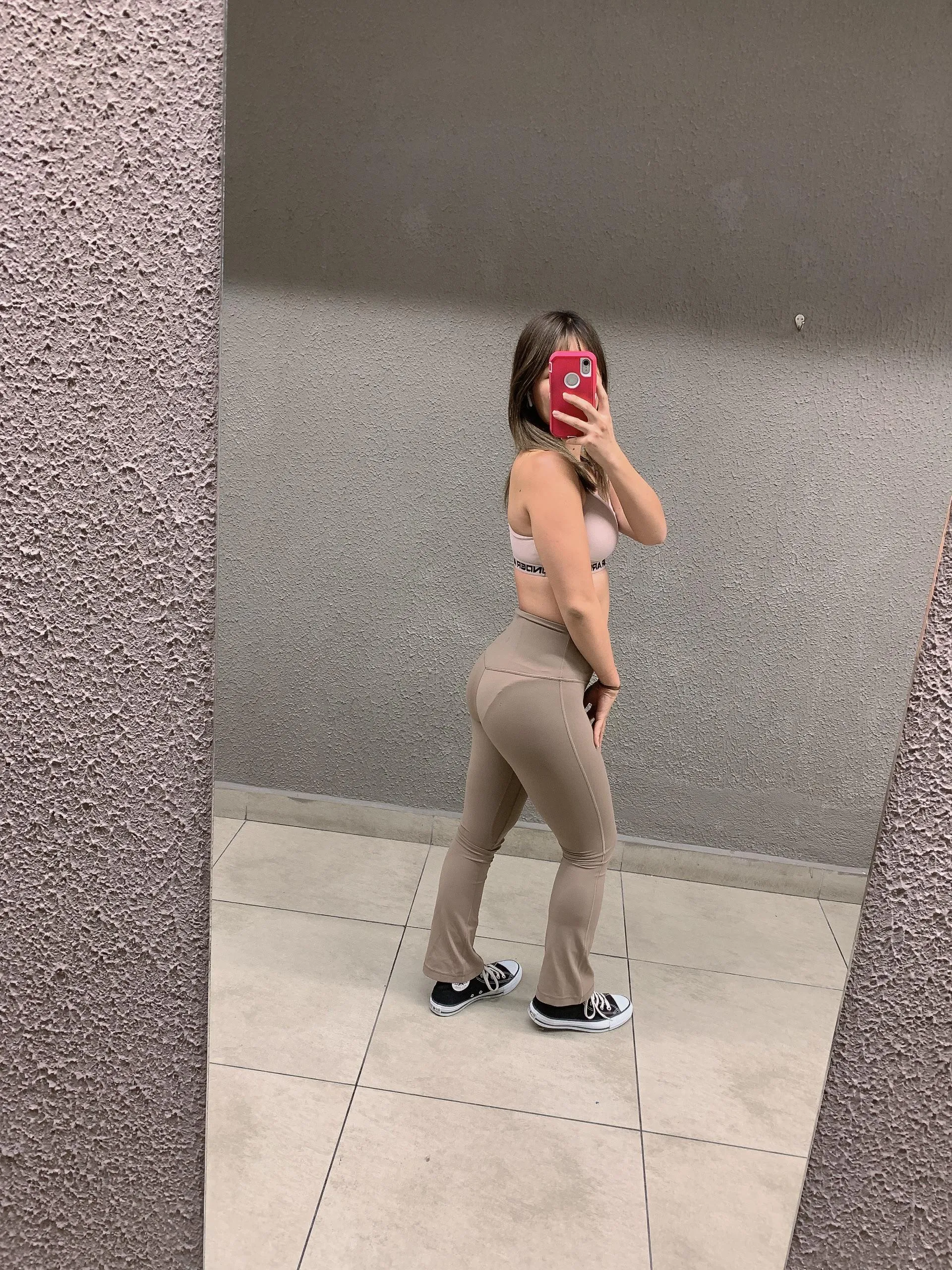 My black chucks is my gym partner