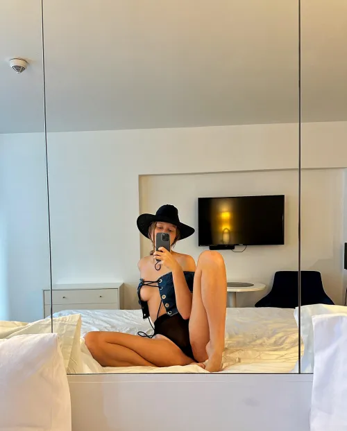 Need a new friend who eats me every time Im horny