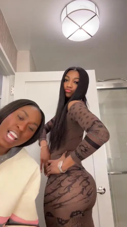 Never seen leak(y’all only seen the cameltoe one)