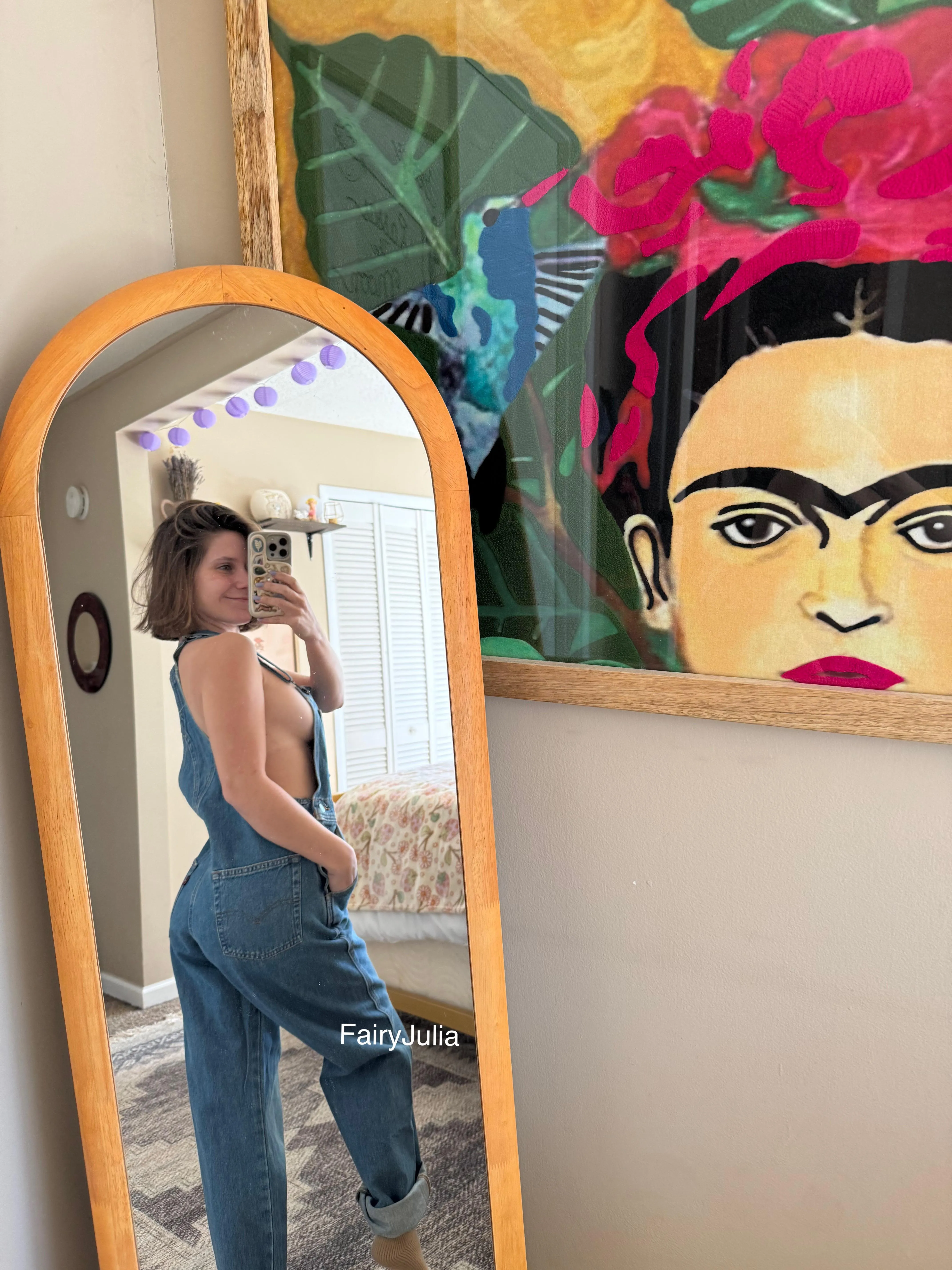 Overalls and side boob 💗