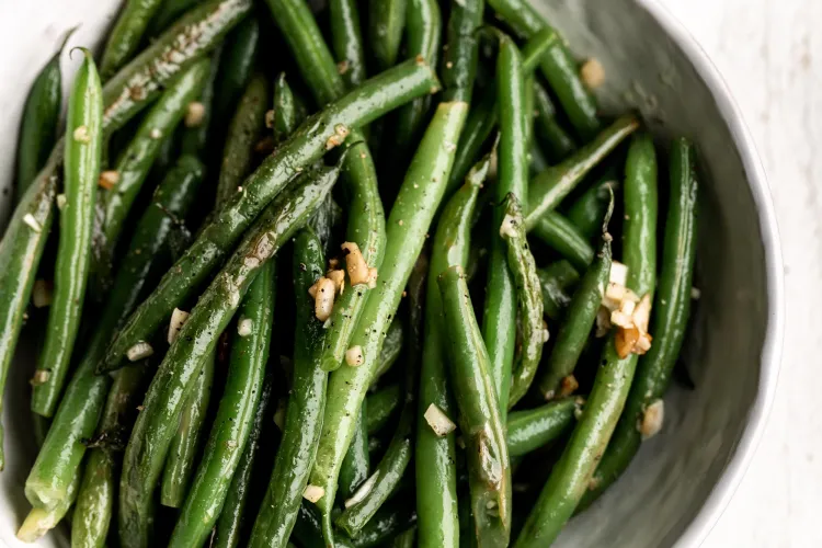Royal Decree from the Queen: Effective Immediately. Pigs Diets Are Upgraded from Kale to Green Beans.  Keep Your Pigs Lean, Clean and on Their Routines with Green Beans!