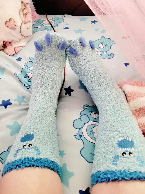 Scary feets scary feets ! 🧸