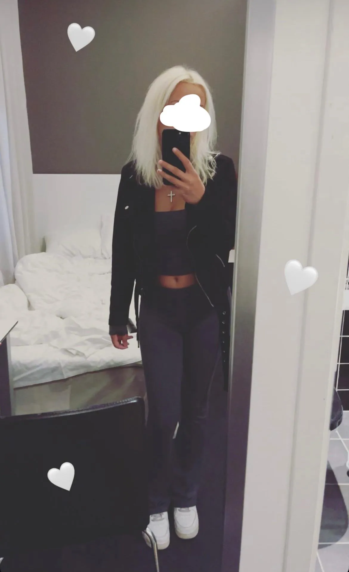 Tagga gymmet på denna tråkiga söndag😖 dem 300 första som trycker på ⬆️ får se när jag squirtar i omklädningsrummet🫣