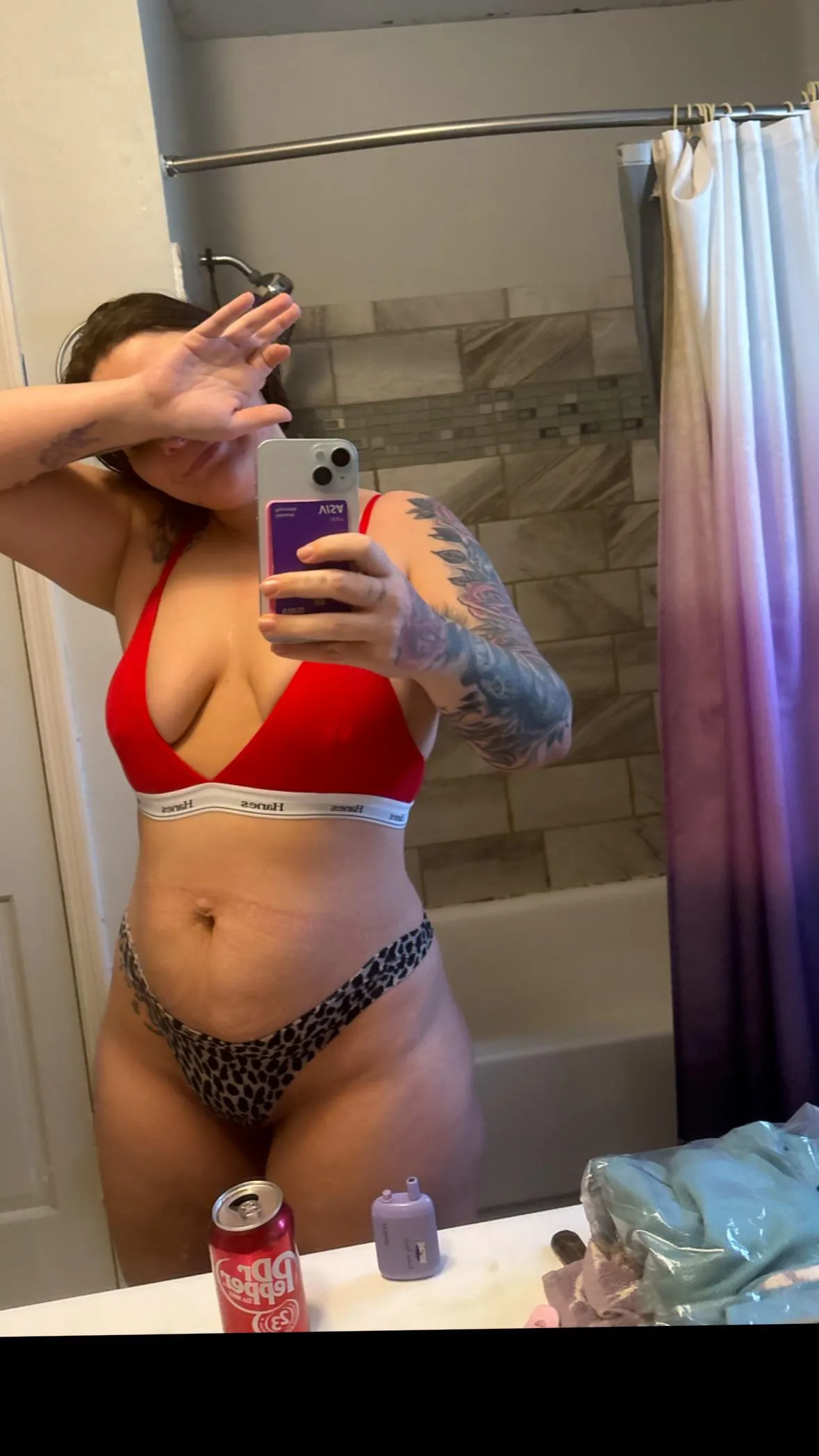 Who’s down to make content together?I am willing to travel any takers?