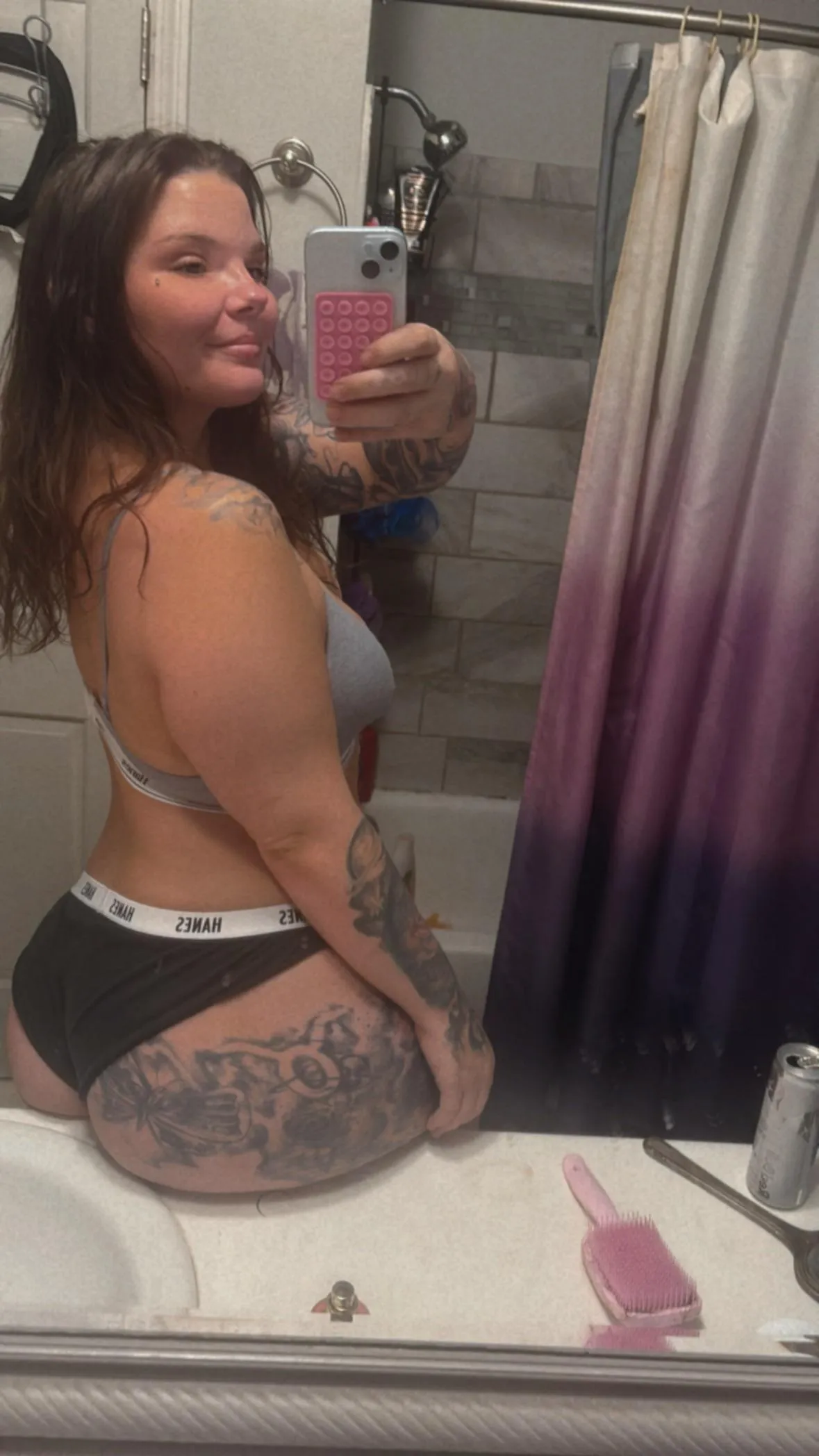 Who’s down to make content together?I am willing to travel any takers?