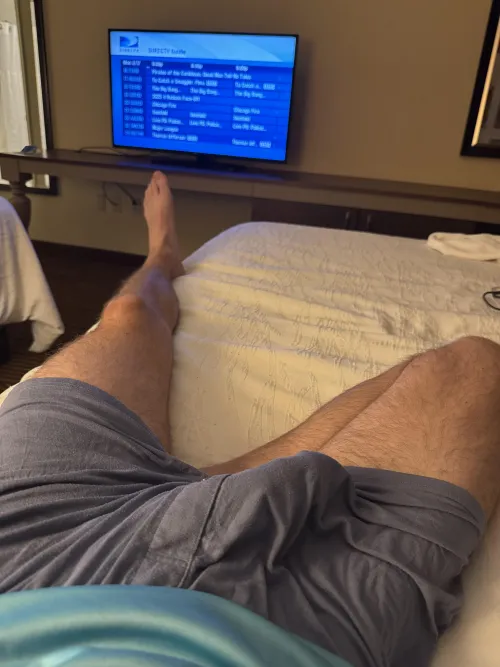 26 gay Hotel hanging