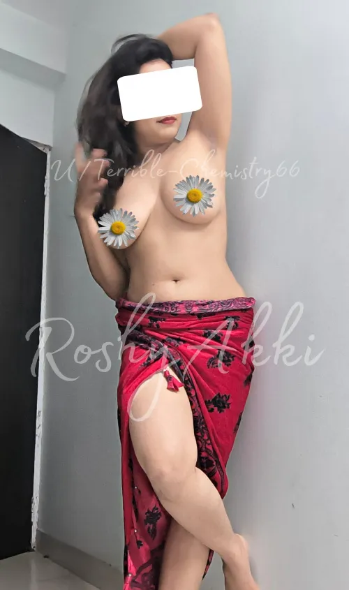 A confident woman doesn't compete ; She empowers 💋❤️