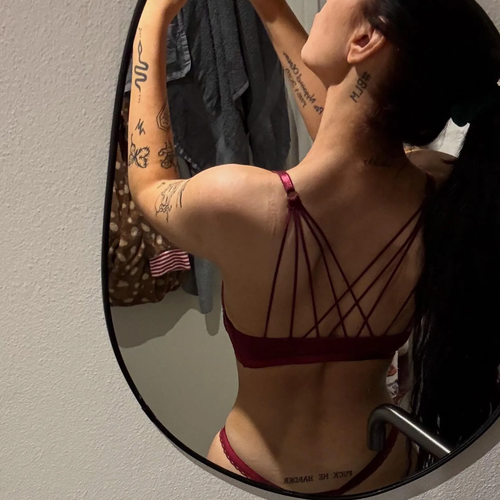 Har fået ny tatovering. Kan du spotte den?😈