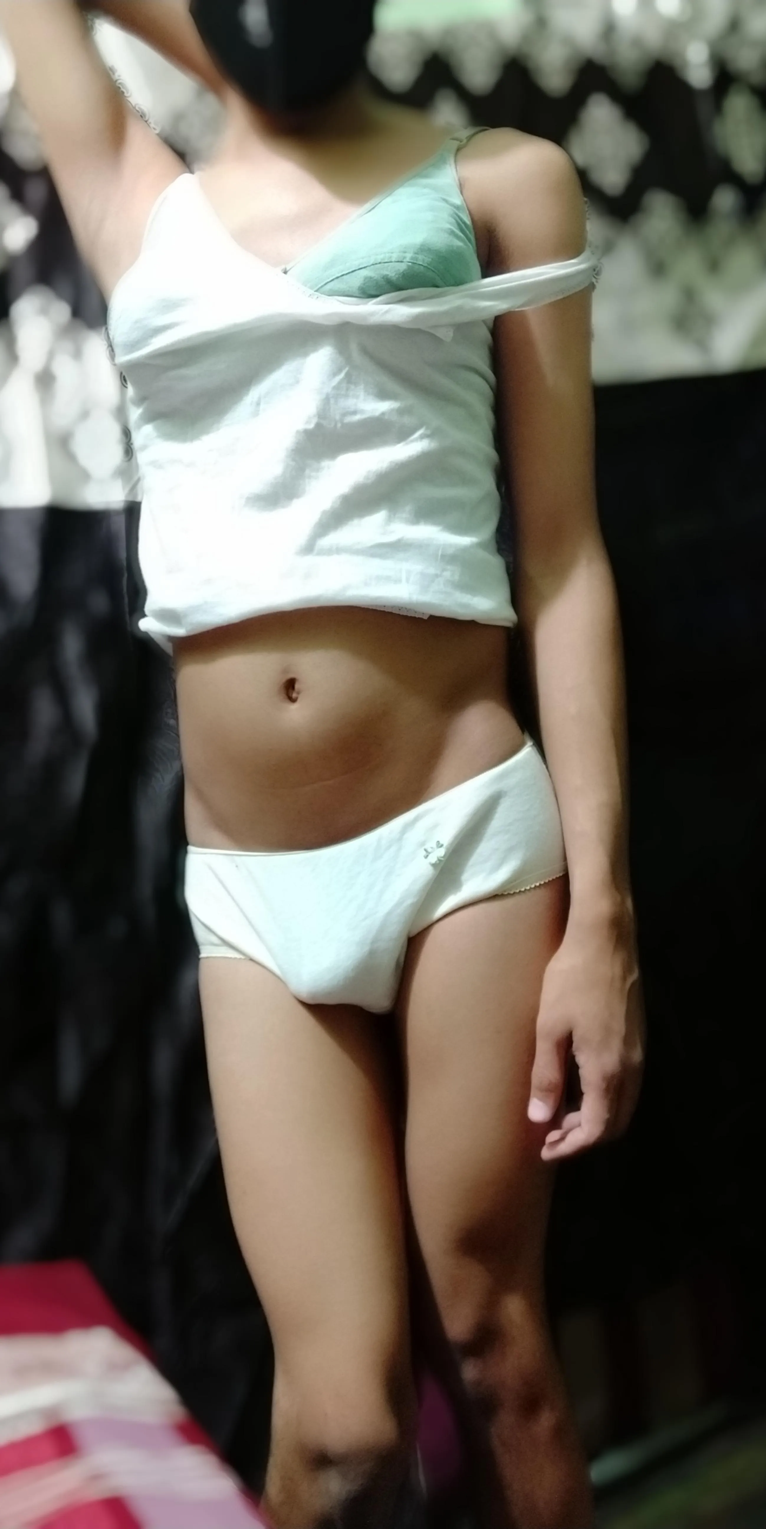 Let me see it, how horny are you 💦🌈🌈