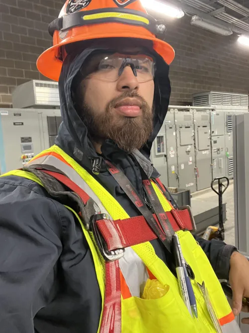 [m4mf] 26. Working in the area.