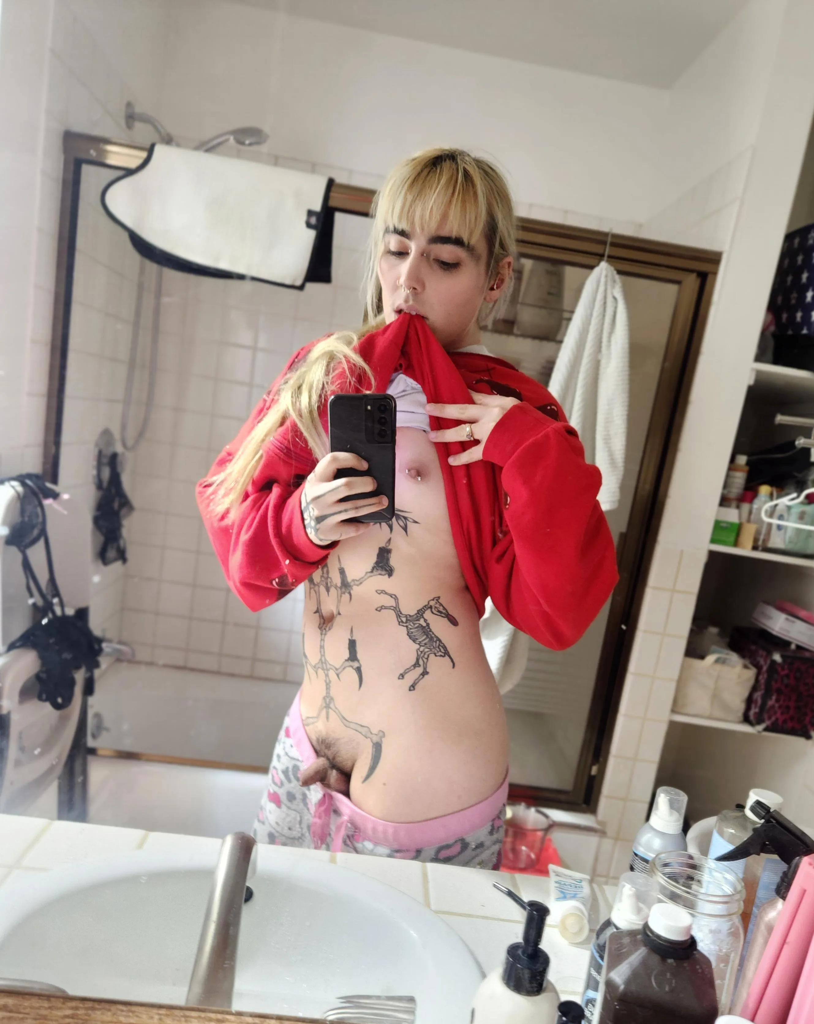 Name a better combo than girldick and an oversized sweater