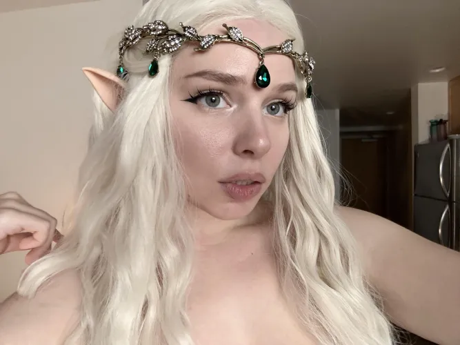 Right before the date, you find out I’m an elf... are you still going to go on the date or are you going to say no? 😳