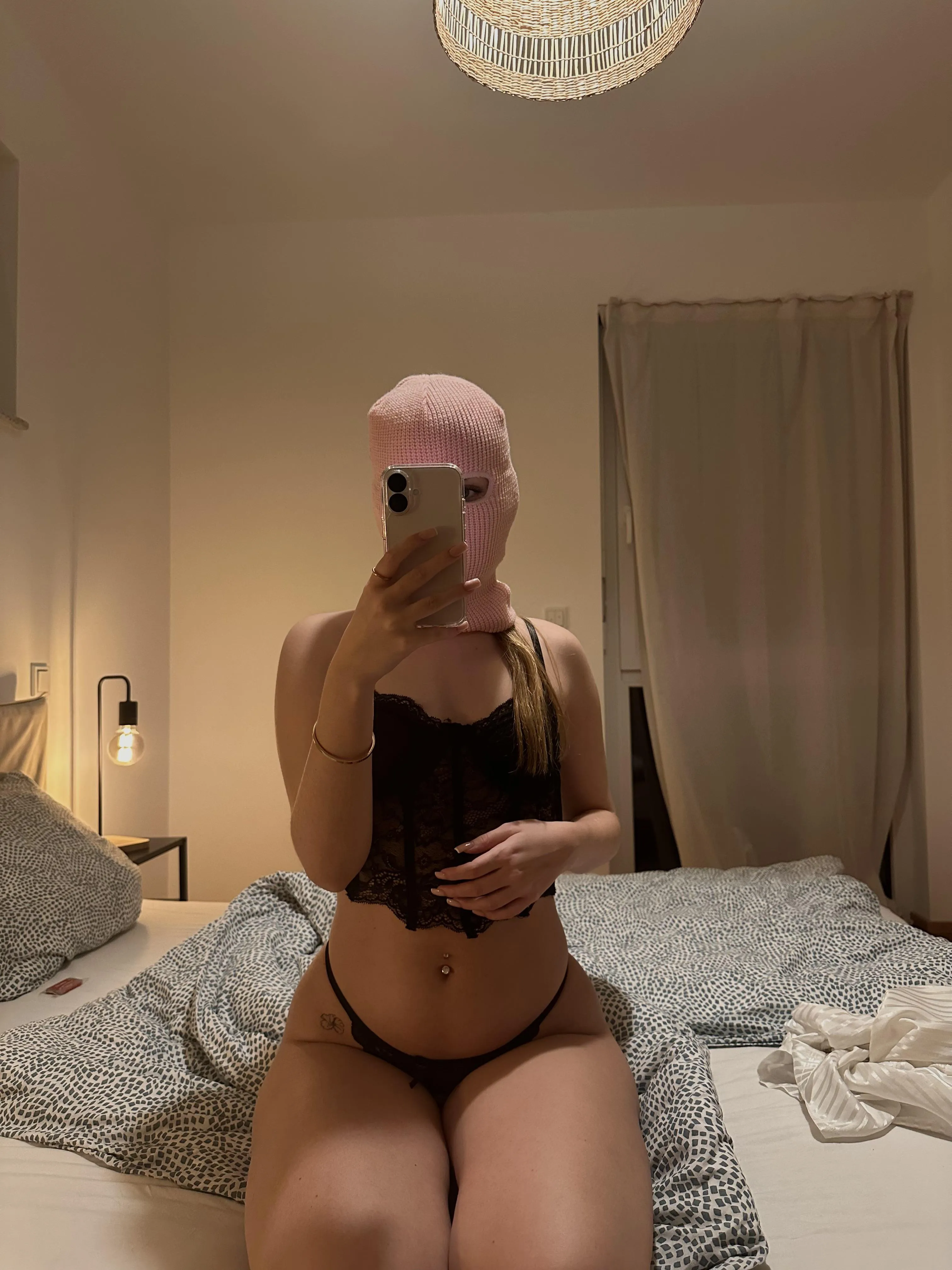 Soll ich so auf dich warten ? 💁🏼‍♀️👀