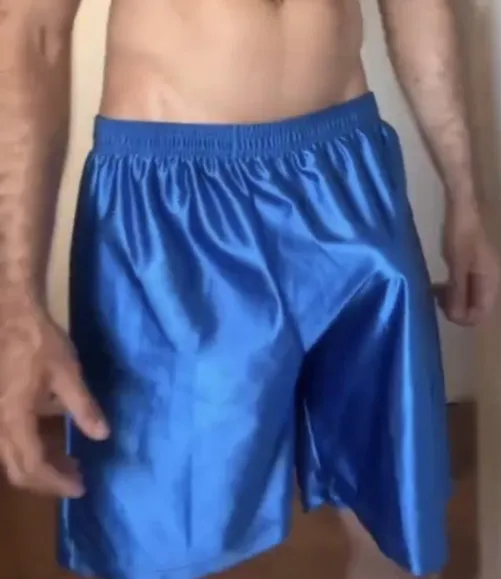 Sup bros. Any dudes wanna nut in basketball shorts with me. Pm me I got snap