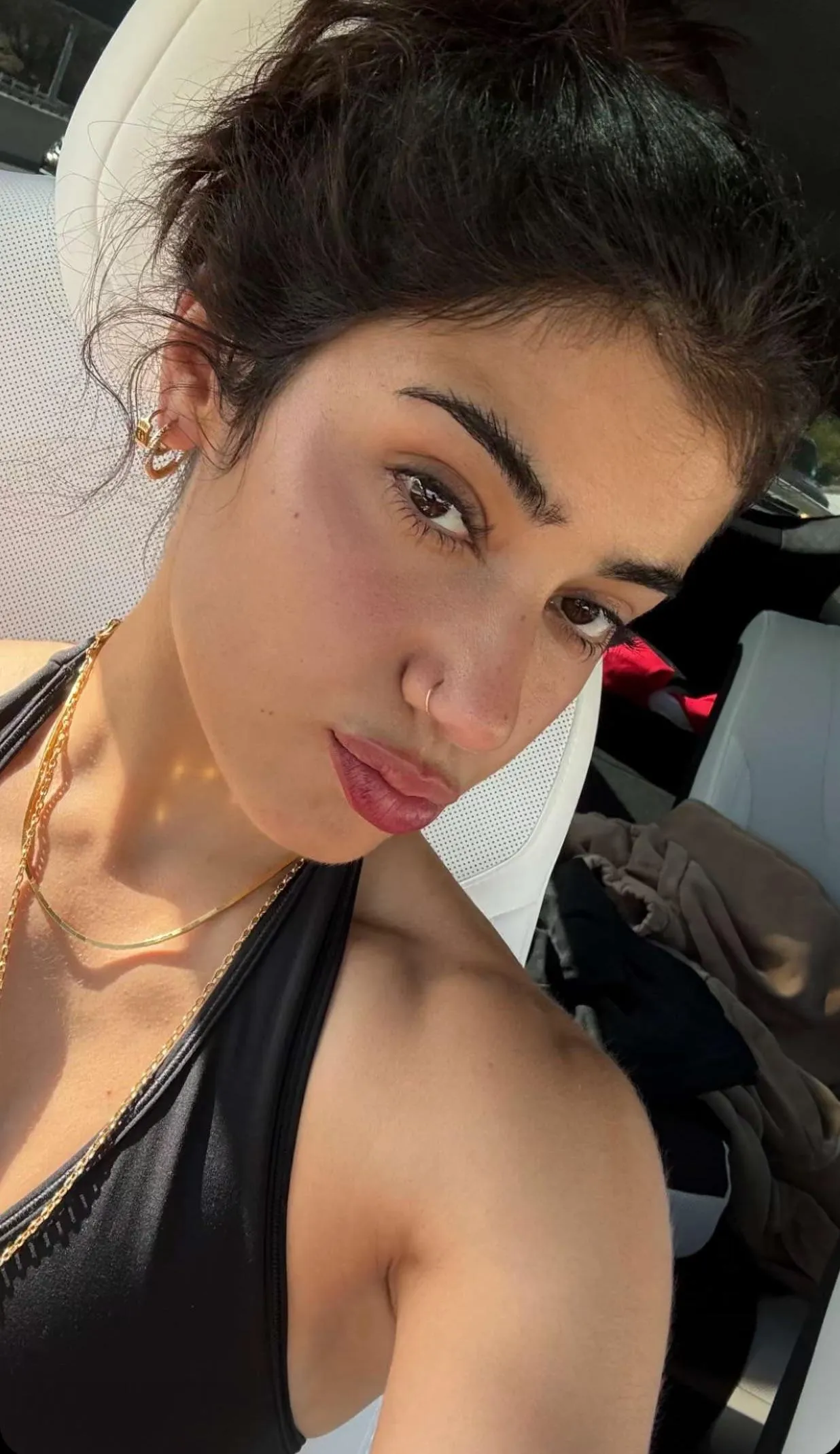 Those DSLs🤤🤤. Sucks she doesn't put them to use😭