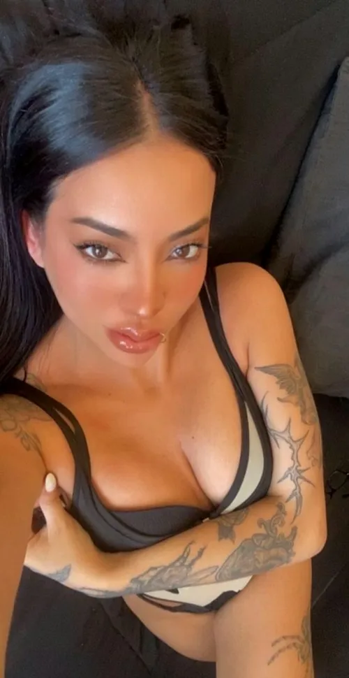 Voglio sentire il tuo respiro sul mio collo.