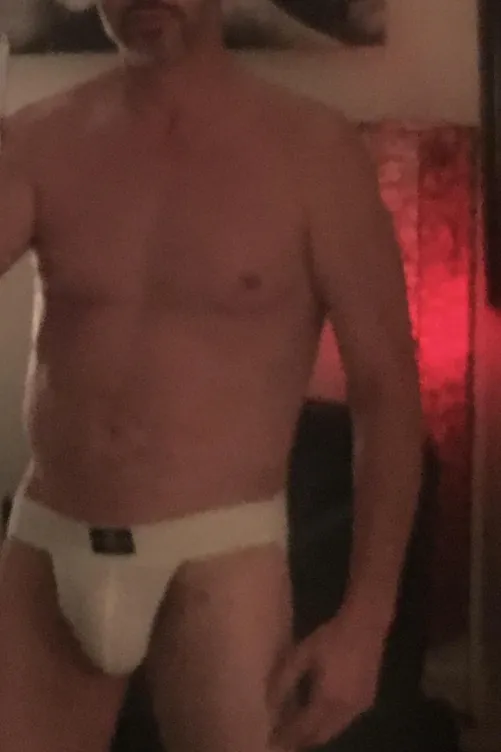 51 Dallas, Texas looking for a bi or straight married man to stop by and let me edge and drain him