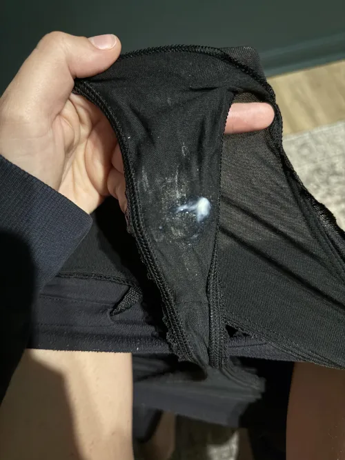 Creamy start to the day 👅💦