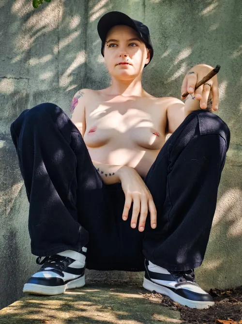 Enjoy nature with a topless tomboy and a blunt 🍃🖤