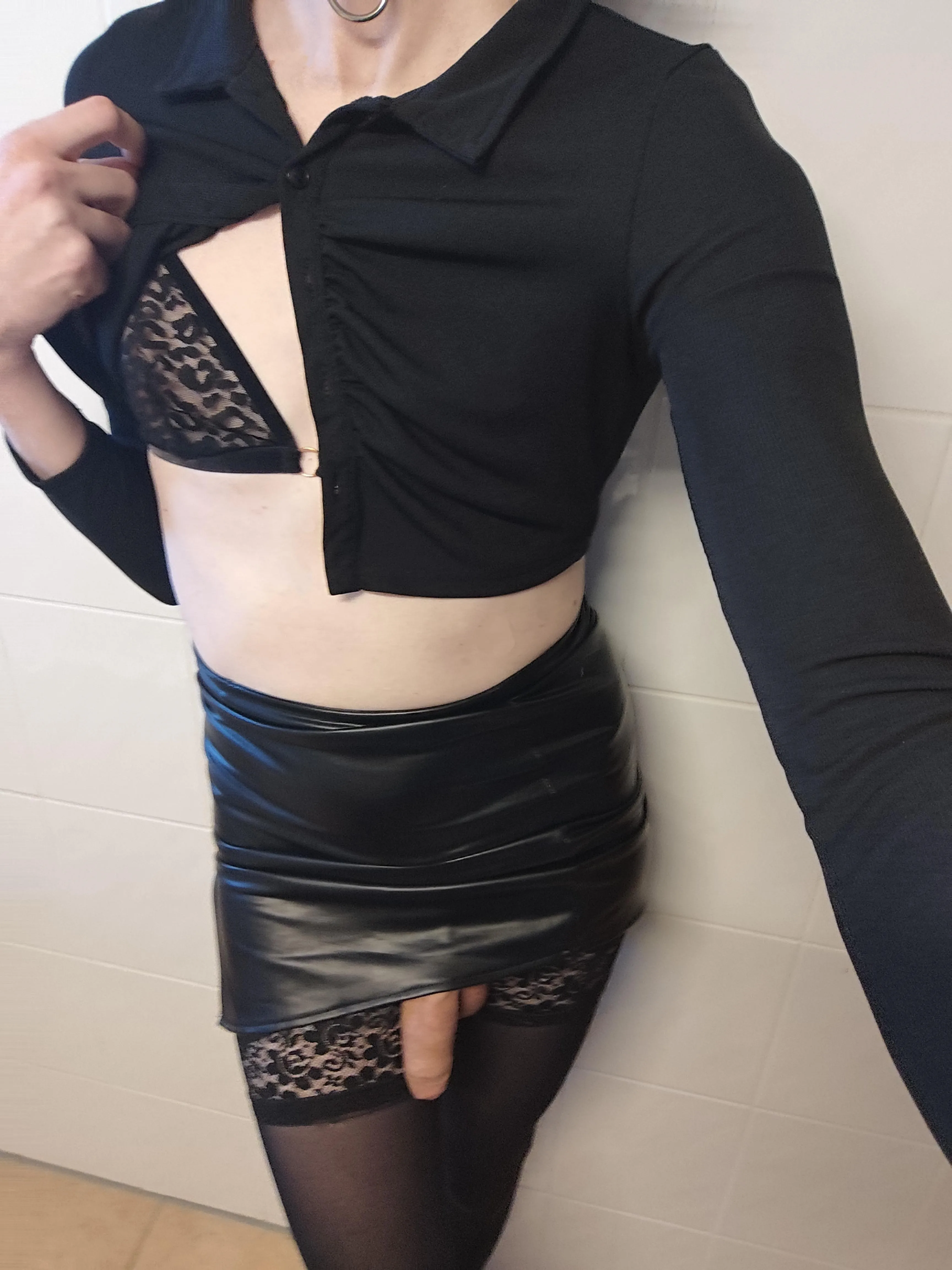 Hoffe ihr werdet nicht geblendet von meiner hellen Haut 😭😂