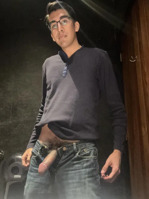 Just another day showing off in the restroom