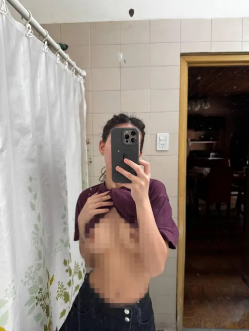 Just betas can see the pixels here only real mens can see my pink nipples