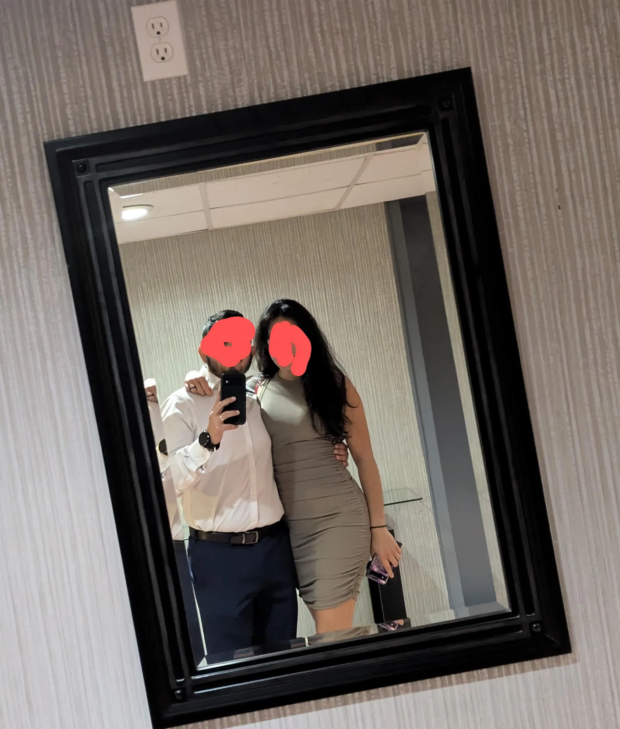 Married MF, looking for a boudoir photo. If anyone has any recommendations, we greatly appreciate it!