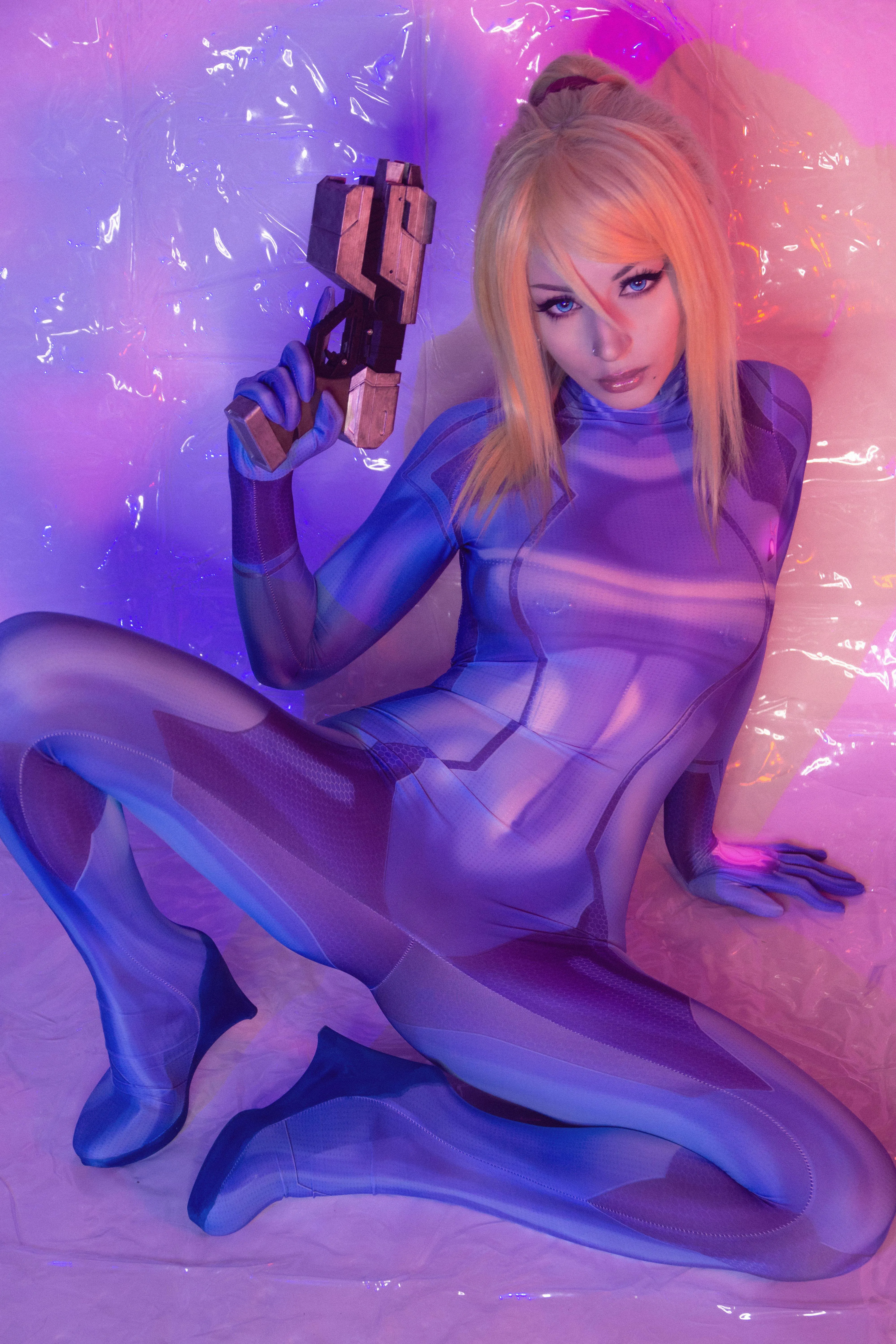 Shiroktsne cosplaying Samus