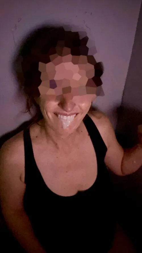 Stranger cum at the glory hole ☺️