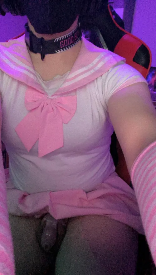 This slut needs some rape threats in the inbox 😵‍💫💜