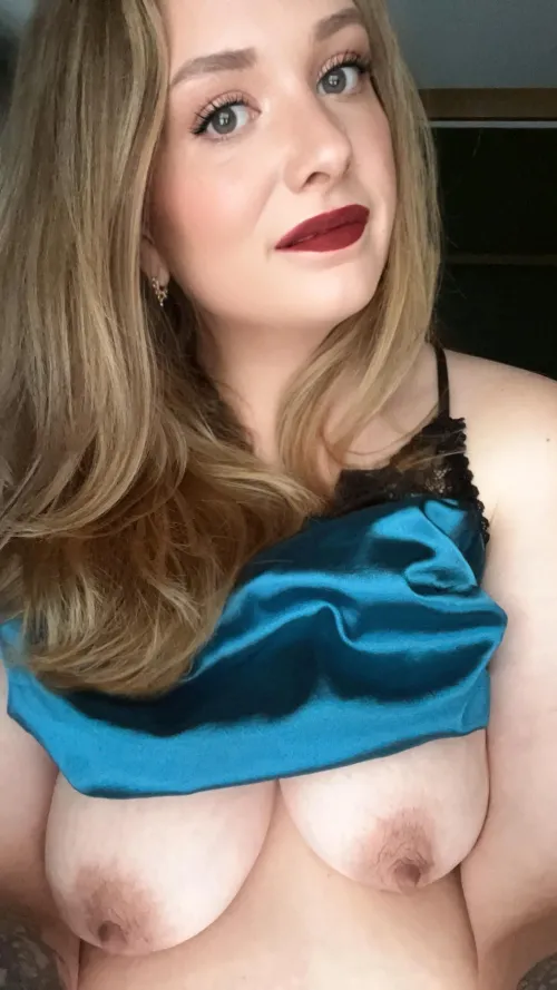 Tittie Tuesday! 😘