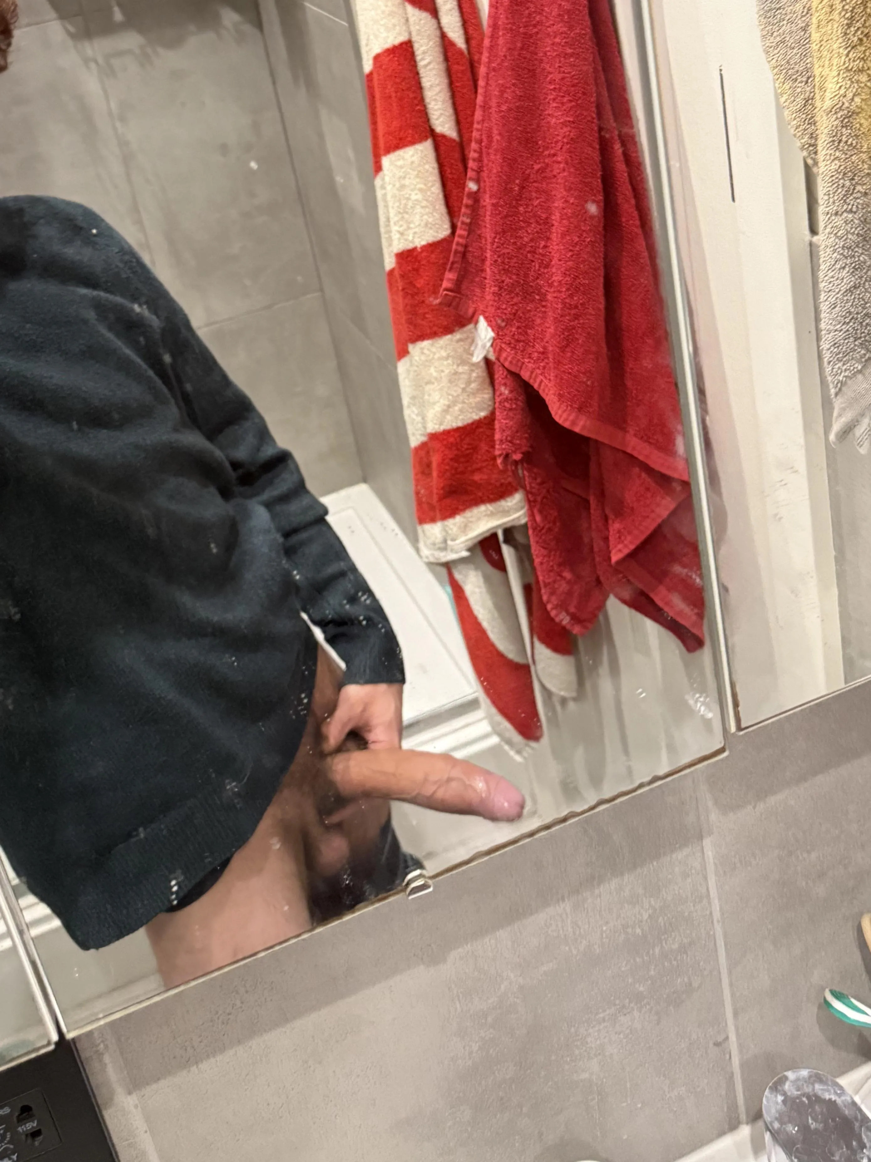 upvote is im bigger. DM if u wanna chat or compare, i got hot videos to swap too if you’re into that hmu