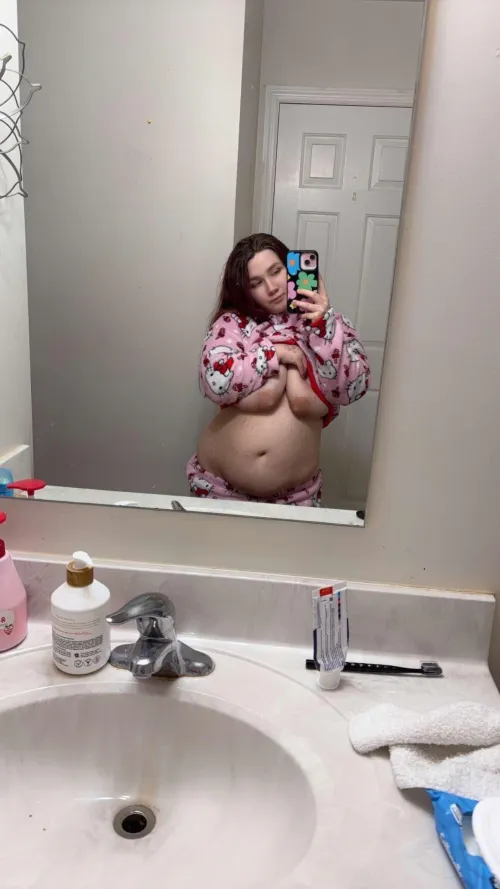 Would you fuck a mom bod?