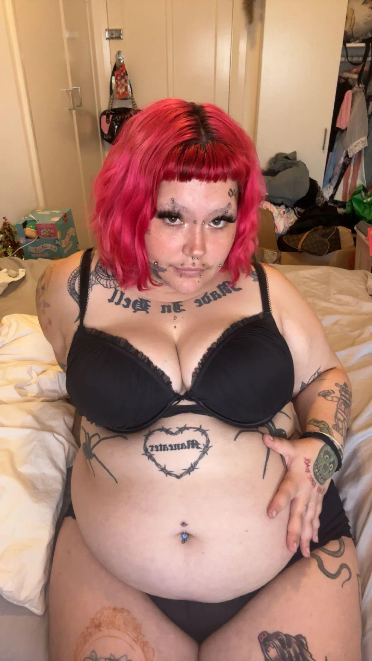 22yo chubby slut 💋