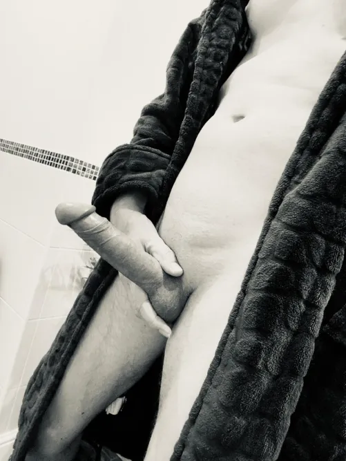 43M4F Newcastle - Married guy seeking Female or Couple only!