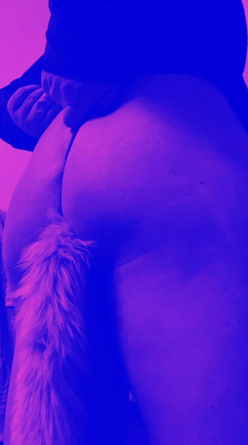 Becoming addicted [sexislitpuss69]