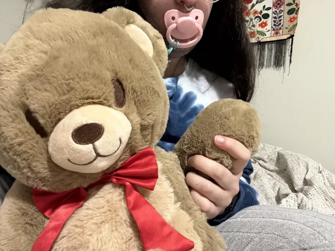 daddy got me a new friend for valentine’s day!!!!!