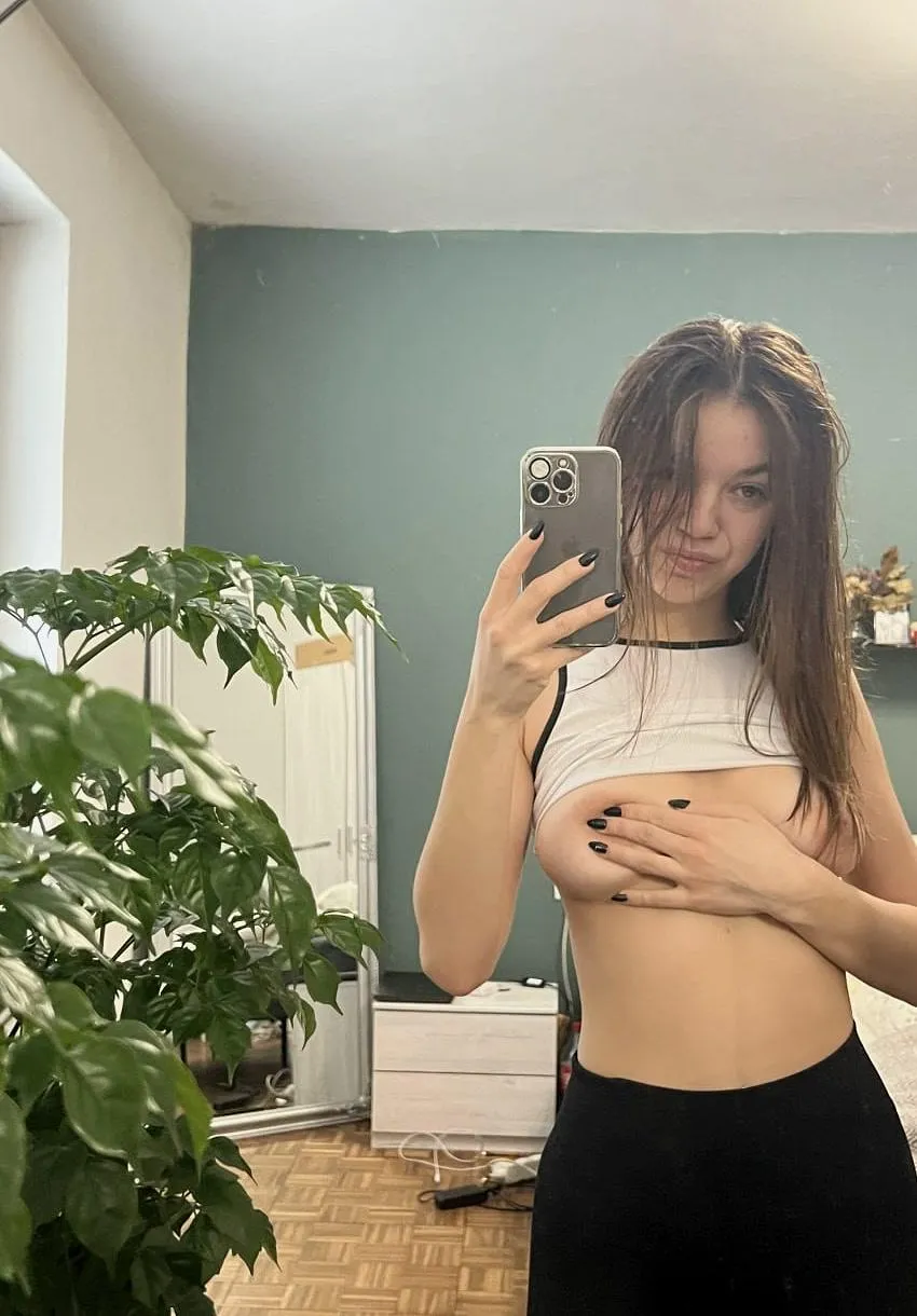 F20 I've been feeling so horny lately, I can barely contain my self.