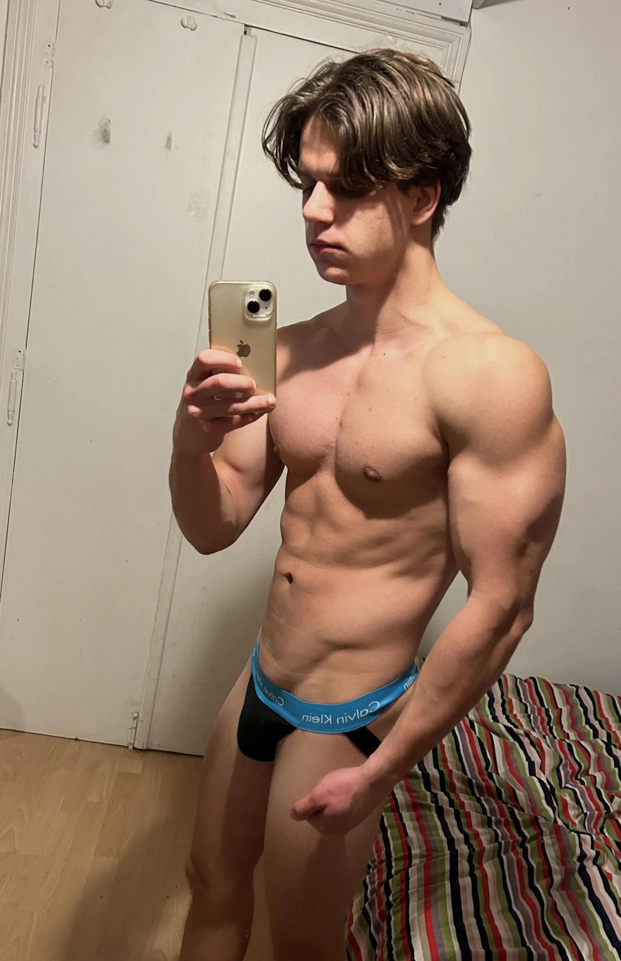 How do I look in that jock?